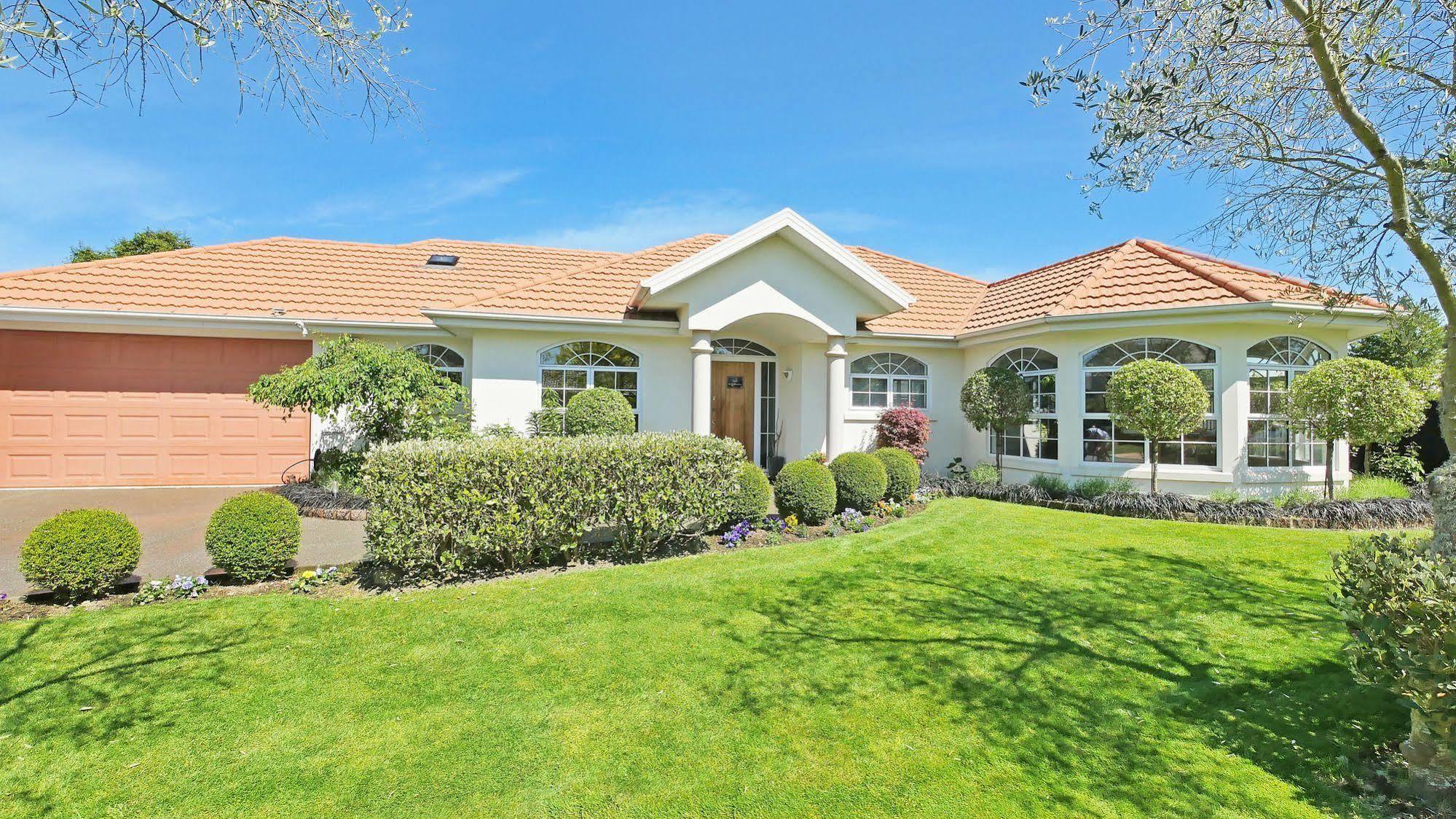 Olive House Bed And Breakfast Christchurch Exterior photo