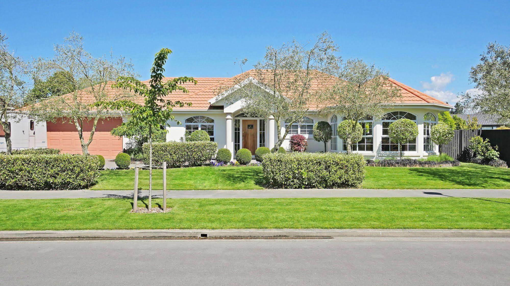 Olive House Bed And Breakfast Christchurch Exterior photo